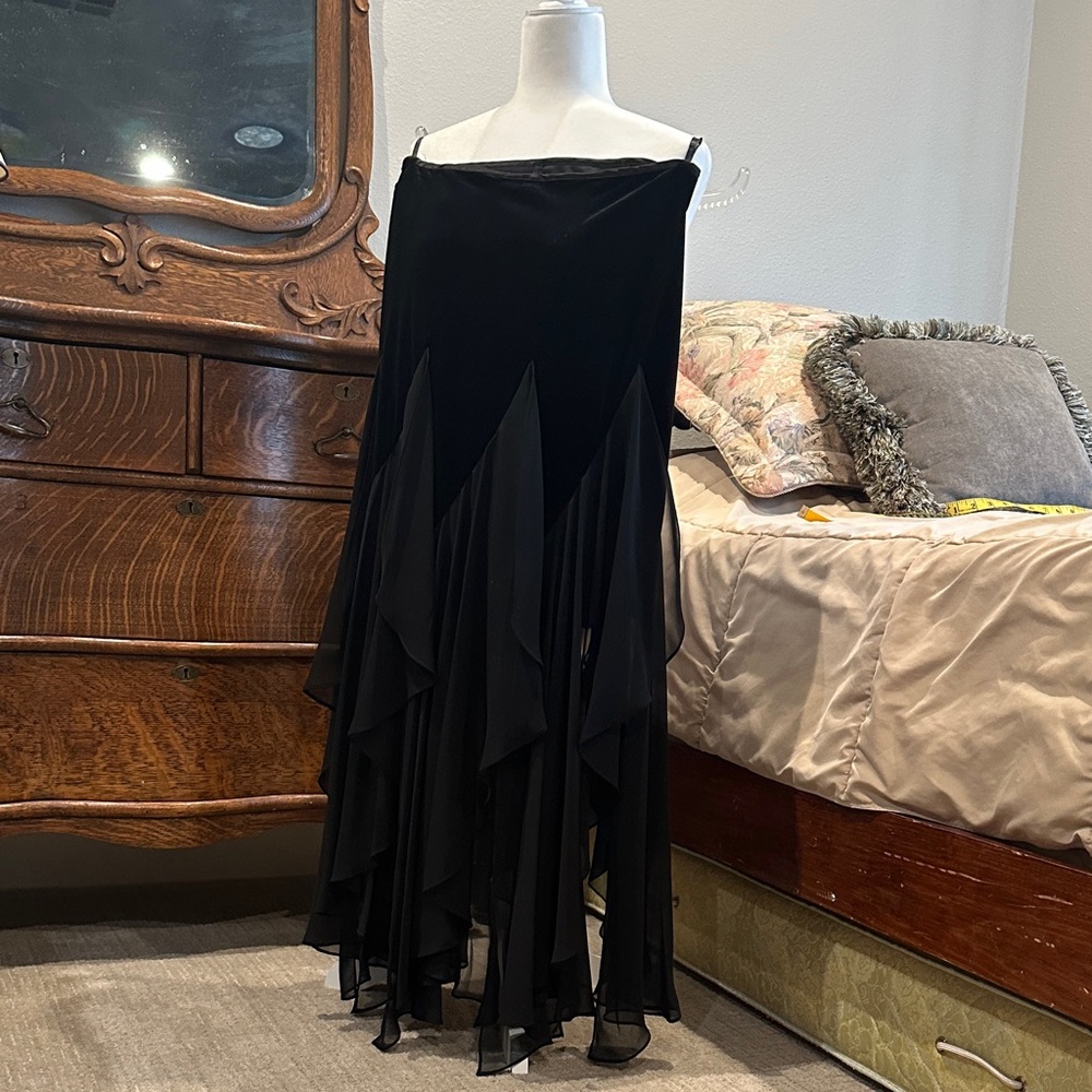 Elegant Black Layered Long Skirt